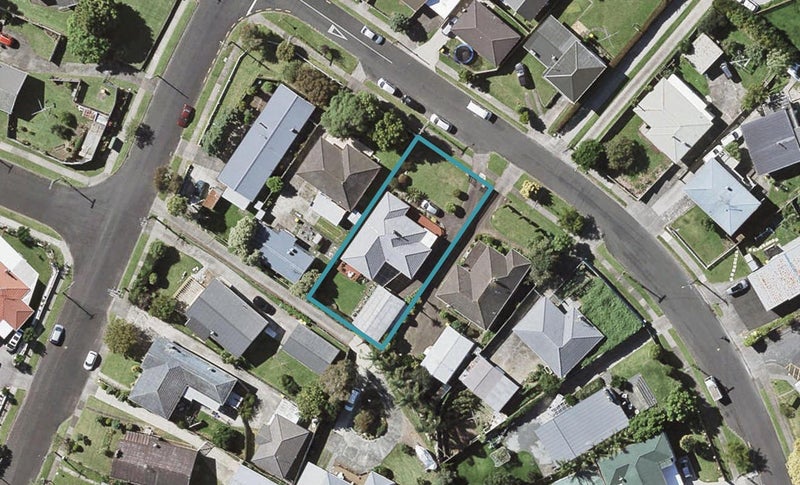 5 Swan Crescent, Pakuranga, Auckland - Carousel 1