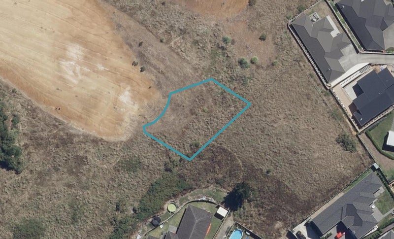 14 Katapaki Rise, Flagstaff, Hamilton - Carousel 1
