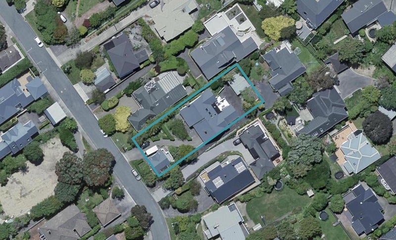 15 Lochiel Road, Khandallah, Wellington - Carousel 1