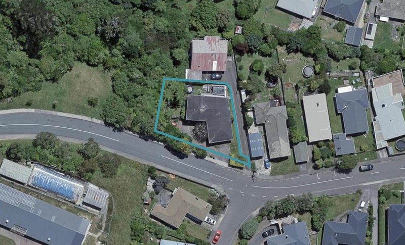 22A Trebann Street, Paparangi, Wellington - Carousel 1