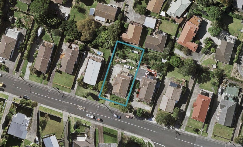24 Target Road, Totara Vale, Auckland - Carousel 1