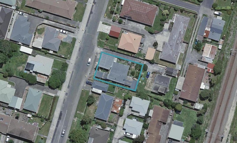 6 Beauchamp Street, Tawa, Wellington - Carousel 1