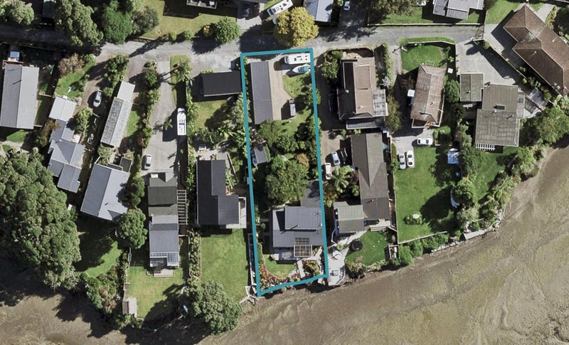 11 Lawson Way, Weymouth, Auckland - Carousel 1