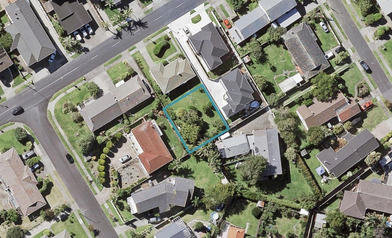 21A Sea Spray Drive, Bucklands Beach, Auckland - Carousel 1