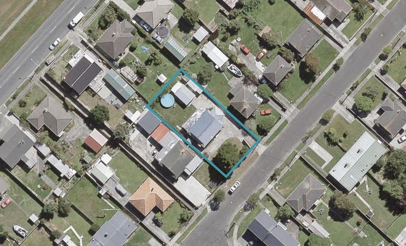 49 Compton Crescent, Taita, Lower Hutt - Carousel 1
