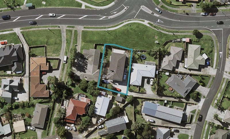 7 Lowburn Place, Clover Park, Auckland - Carousel 1
