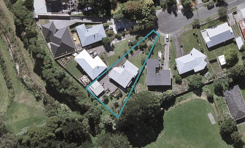 11 Torbay Street, Brooklands, New Plymouth - Carousel 1