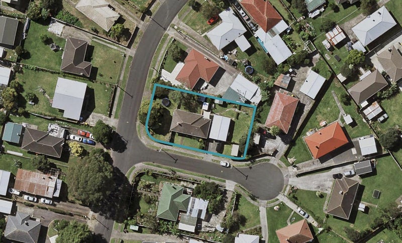 2 Windsor Place, Otara, Auckland - Carousel 1