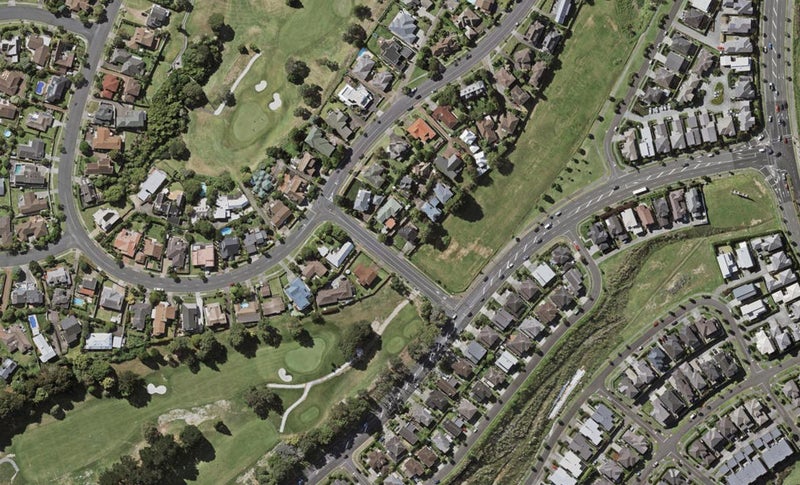 218 Norman Lesser Drive, Saint Johns, Auckland - Carousel 1