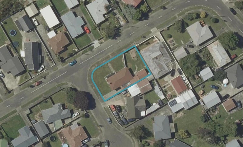 32 Sutherland Crescent, Westbrook, Palmerston North - Carousel 1