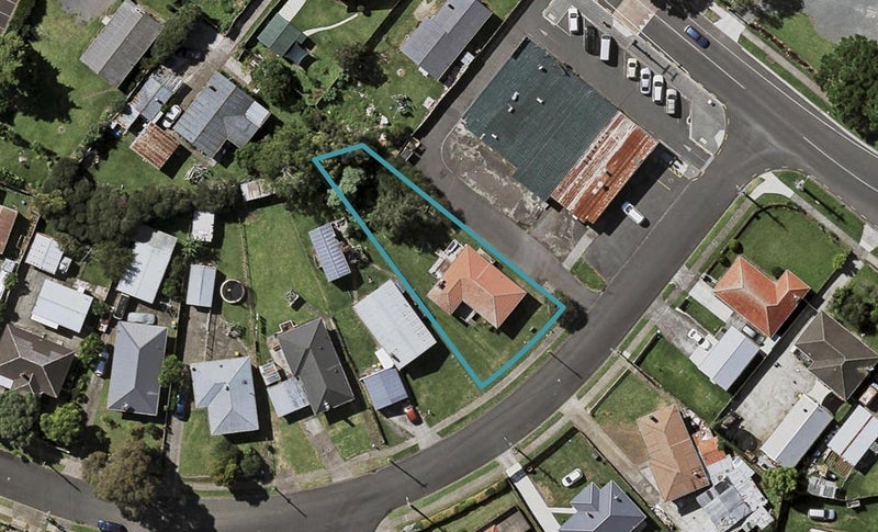 3 Wroughton Crescent, Otara, Auckland - Carousel 1
