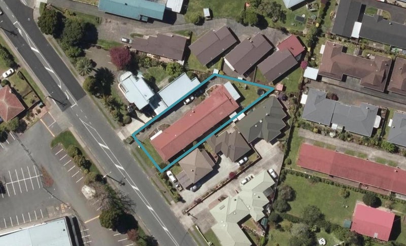 2/68 Kamo Road, Kensington - Carousel 1
