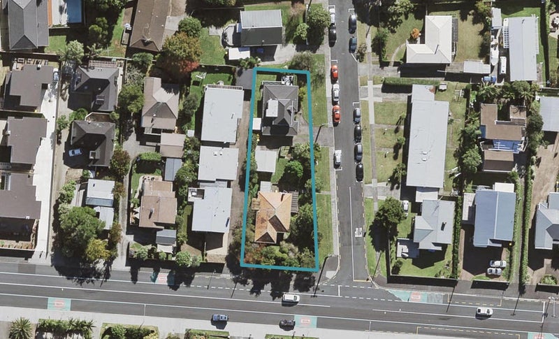 2/167 Onewa Road, Birkenhead, Auckland - Carousel 1