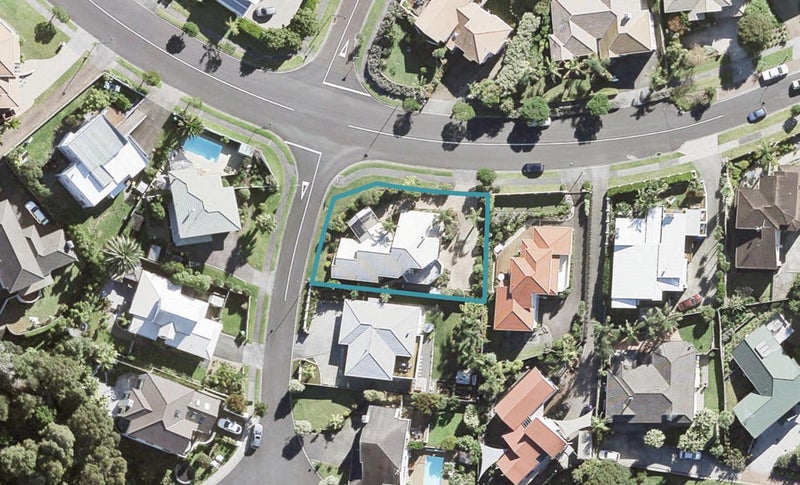 17 Caversham Drive, Torbay, Auckland - Carousel 1