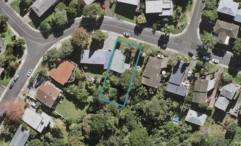 9 Woodcote Drive, Glenfield, Auckland - Carousel 1