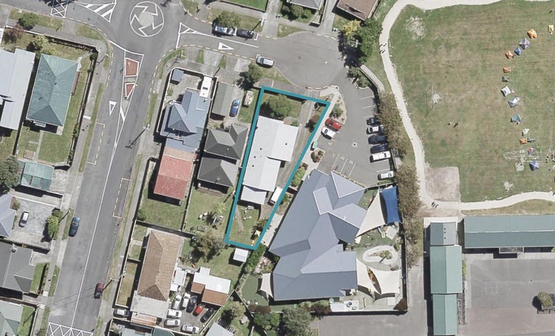 28 Waikare Avenue, Waiwhetu, Lower Hutt - Carousel 1