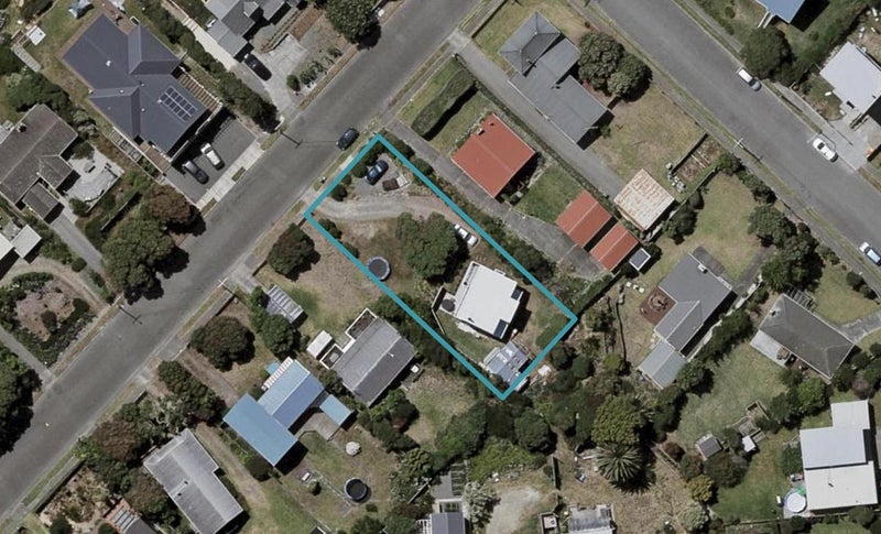 94 Field Way, Waikanae Beach, Waikanae - Carousel 1