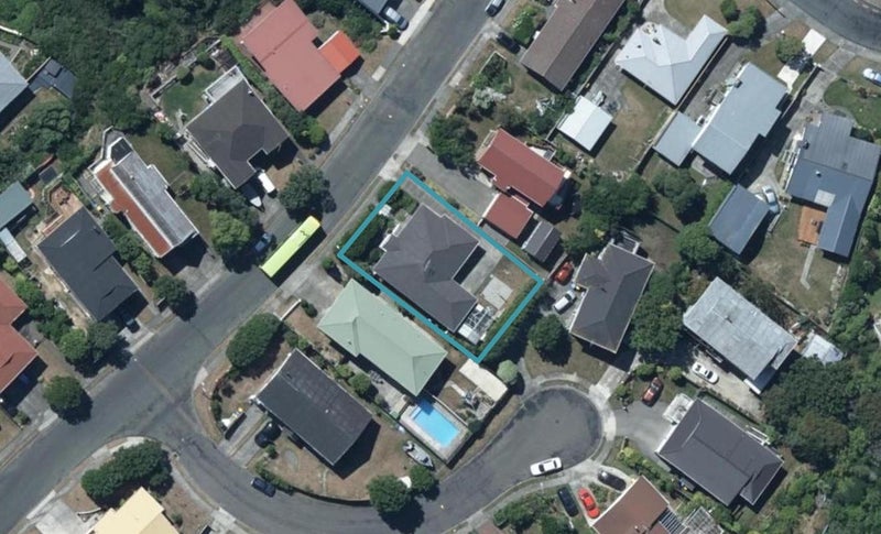 10 Lauderdale Road, Papakowhai, Porirua - Carousel 1