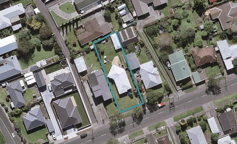 26 Wallath Road, Westown, New Plymouth - Carousel 1