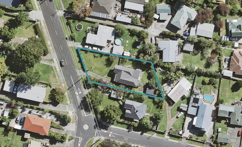 46 Woodglen Road, Glen Eden, Auckland - Carousel 1