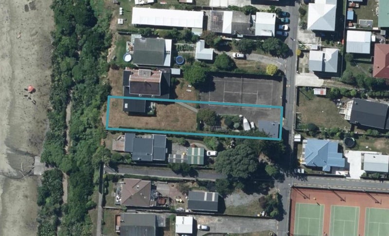 7 Park Avenue, Titahi Bay, Porirua - Carousel 1