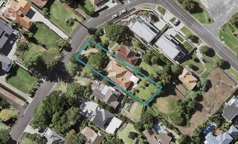27 Apihai Street, Orakei, Auckland - Carousel 1