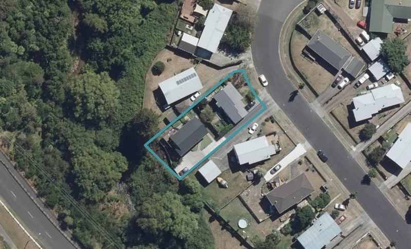 15A Riley Place, Fitzroy, Hamilton - Carousel 1