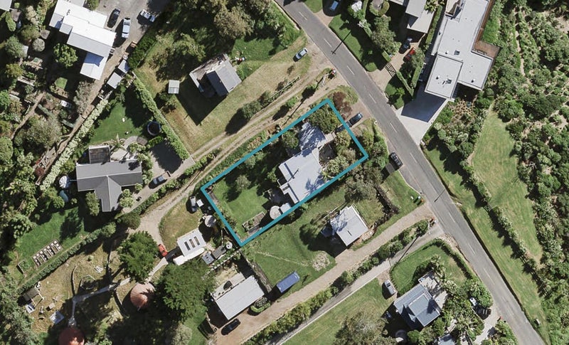 399 Sea View Road, Onetangi, Waiheke Island - Carousel 1