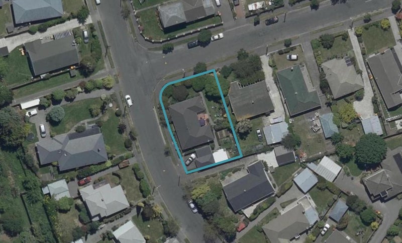 12 Sevenoaks Drive, Bryndwr, Christchurch - Carousel 1