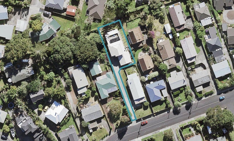 35A Sunnyhaven Avenue, Beach Haven, Auckland - Carousel 1