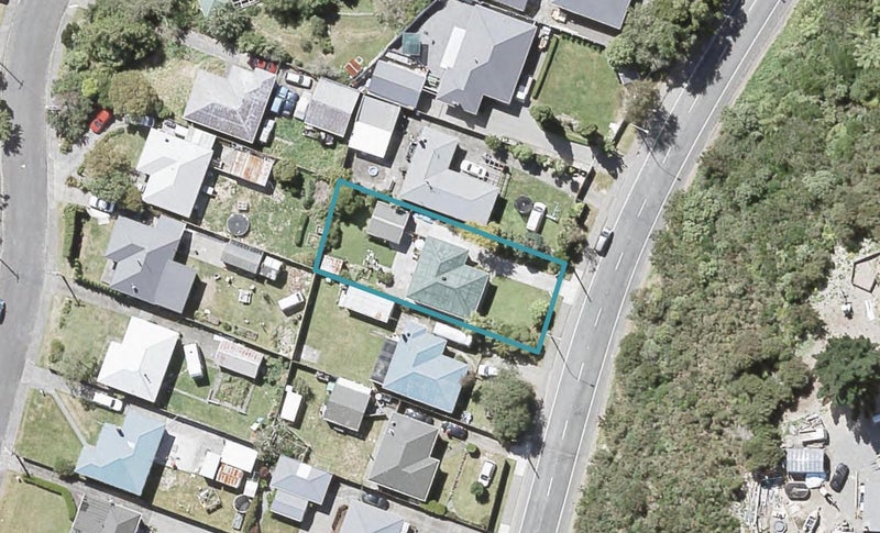 34 Coast Road, Wainuiomata, Lower Hutt - Carousel 1