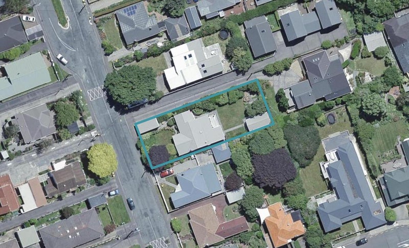 42 Parkvale Road, Karori, Wellington - Carousel 1