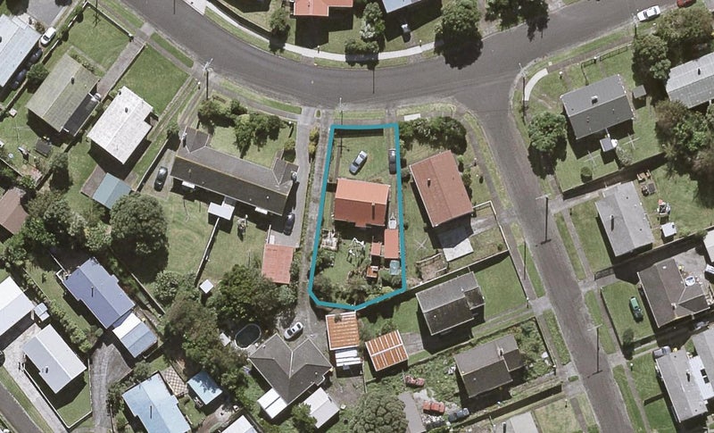 15 Marama Crescent, Spotswood, New Plymouth - Carousel 1