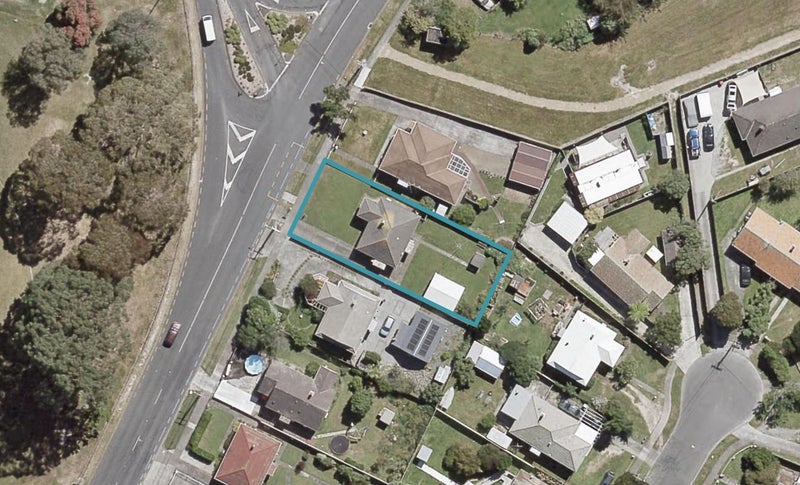 1044 Taita Drive, Taita, Lower Hutt - Carousel 1