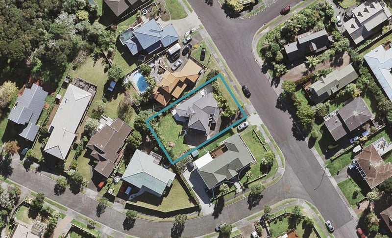 96 Seaview Road, Glenfield, Auckland - Carousel 1