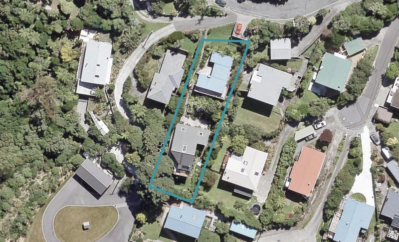 7 Titiro Moana Road, Korokoro, Lower Hutt - Carousel 1
