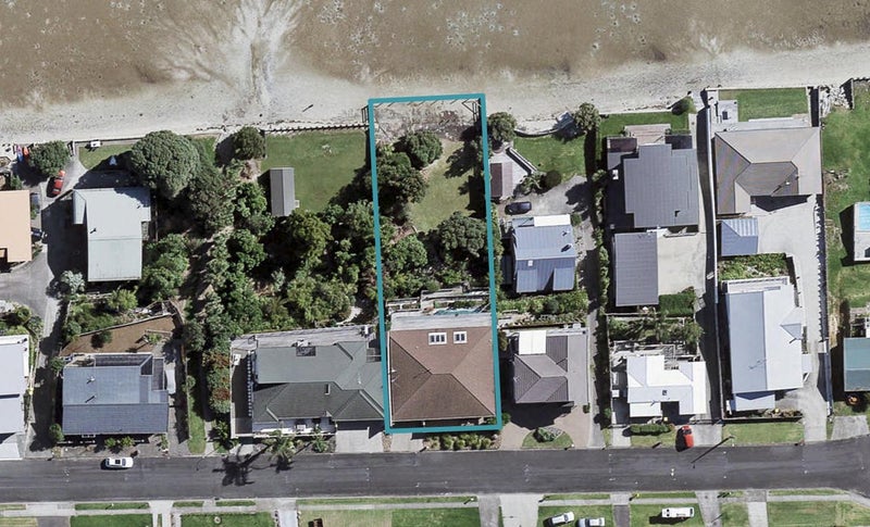 24 Crispe Road, Clarks Beach, Clarks Beach - Carousel 1