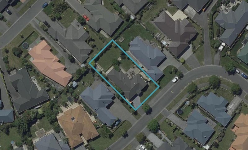 22 Kinsella Crescent, Aidanfield, Christchurch - Carousel 1