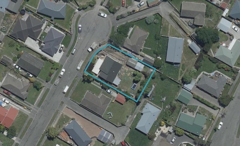 16 Ian Place, Bishopdale, Christchurch - Carousel 1