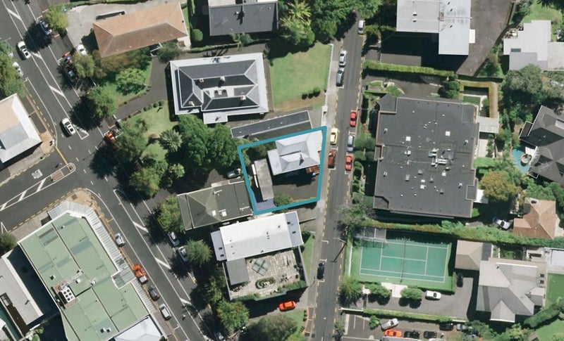 2/4 St Georges Bay Road, Parnell, Auckland - Carousel 1
