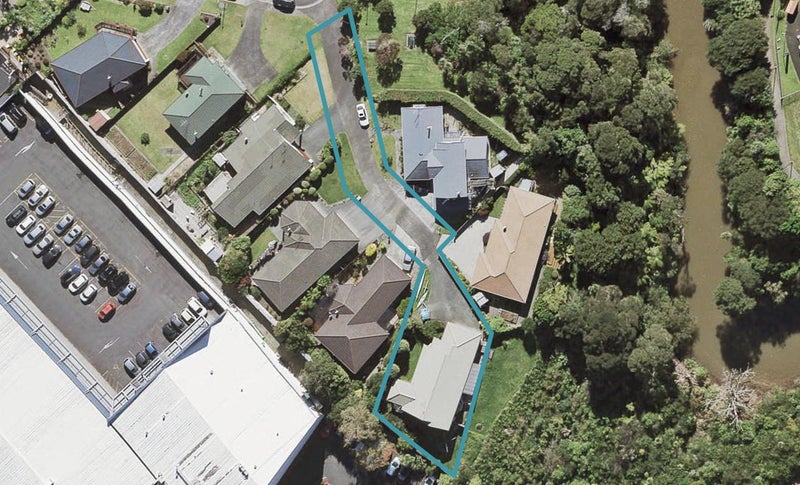 31 Millstream Drive, Henderson, Auckland - Carousel 1