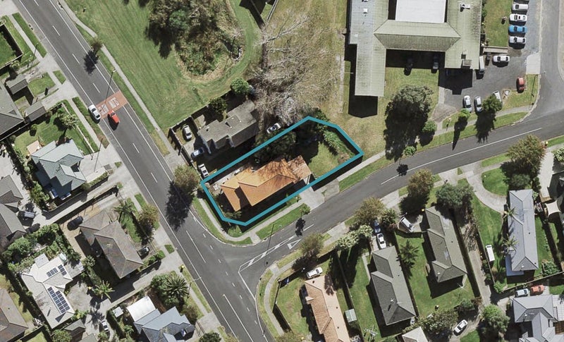 2 Lenore Road, Favona, Auckland - Carousel 1