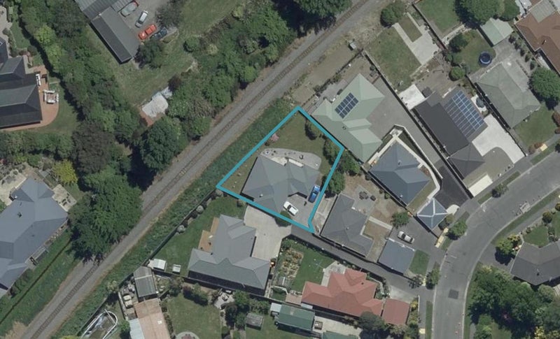 11A Canberra Place, Redwood, Christchurch - Carousel 1