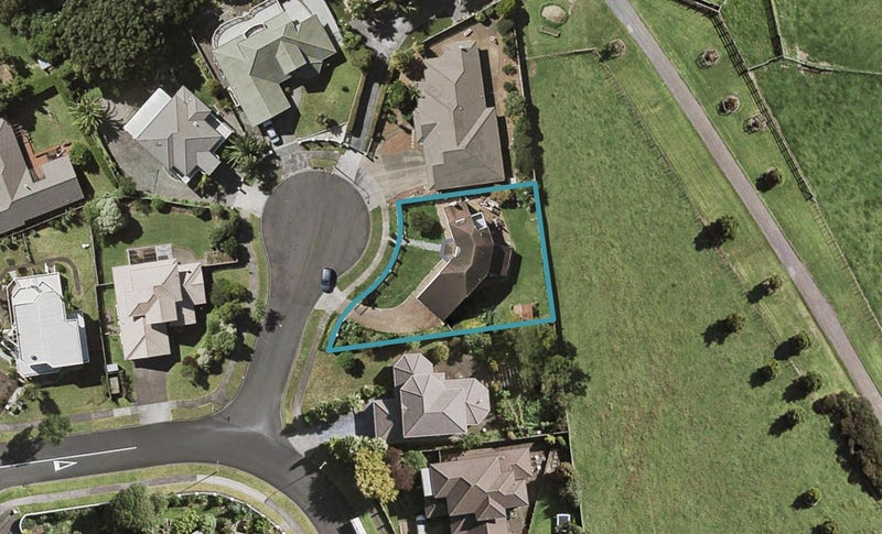 3 Serl Place, Goodwood Heights, Auckland - Carousel 1
