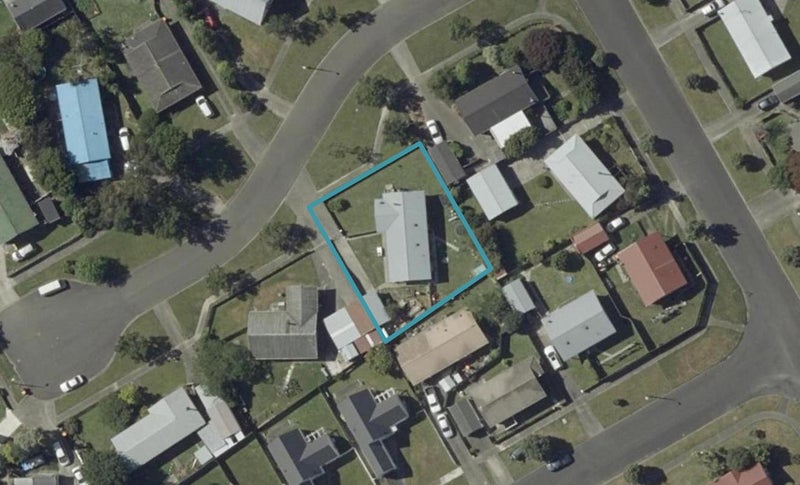 5 Ashton Place, Highbury, Palmerston North - Carousel 1