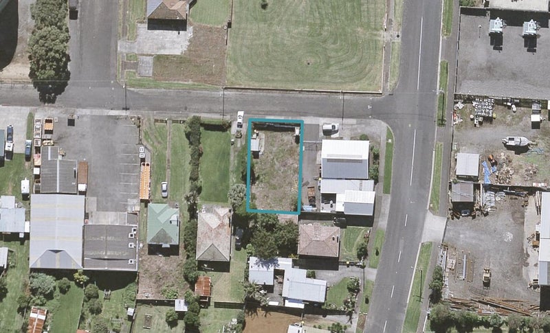 3 Moturoa Street, Moturoa, New Plymouth - Carousel 1