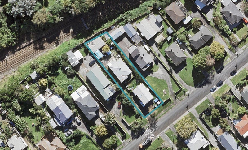 2/14 Tahi Terrace, Glen Eden, Auckland - Carousel 1