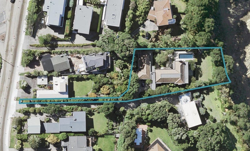 189 Beach Road, Castor Bay, Auckland - Carousel 1