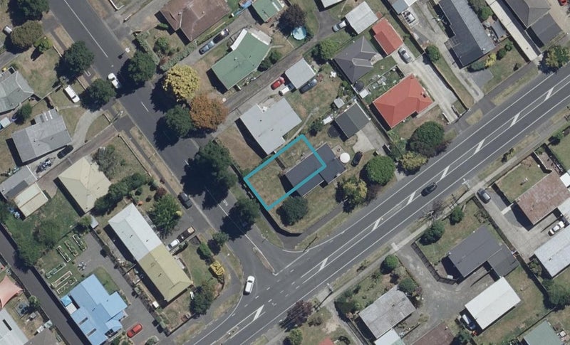 2U Grange Avenue, Nawton, Hamilton - Carousel 1