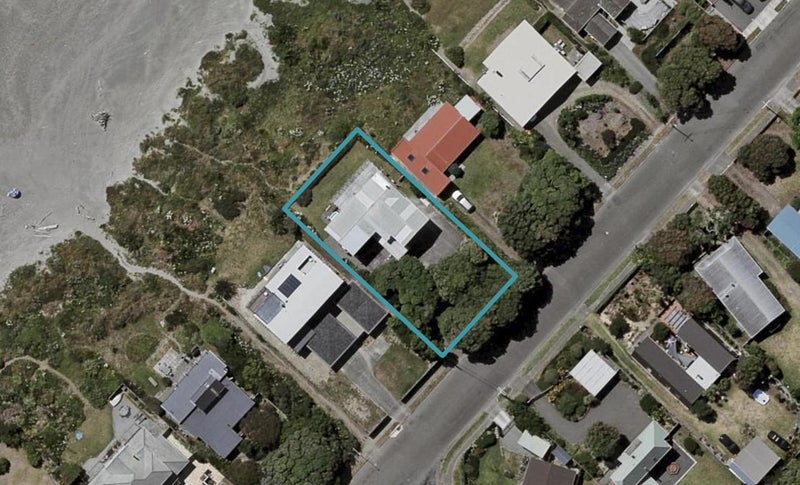 79 Field Way, Waikanae Beach, Waikanae - Carousel 1